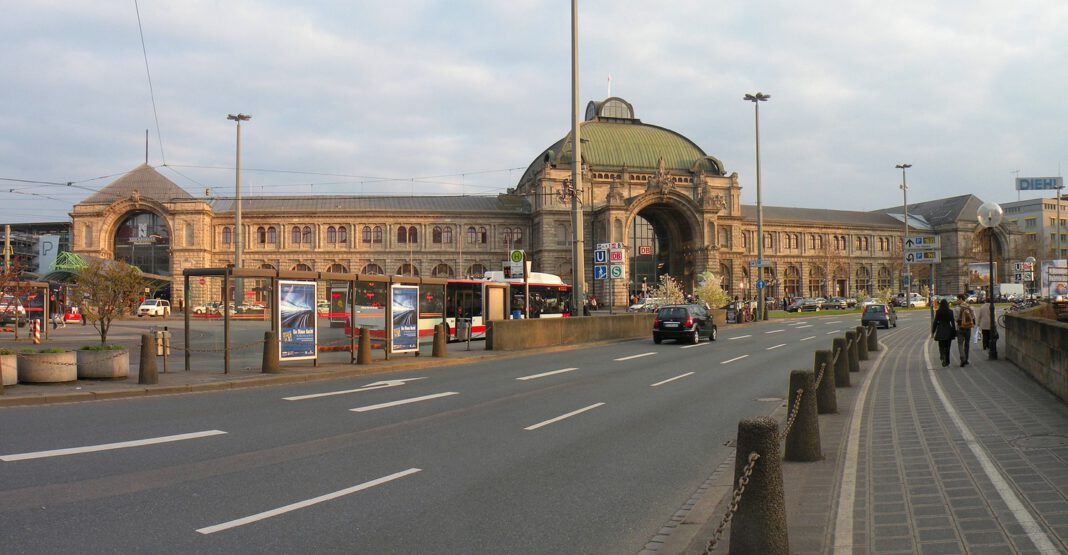 Mehr Polizei, Videokameras und soziale Angebote: Wie Nürnberg die Lage am Hauptbahnhof verändert Mehr Polizei, Videokameras und soziale Angebote: Wie Nürnberg die Lage am Hauptbahnhof verändert