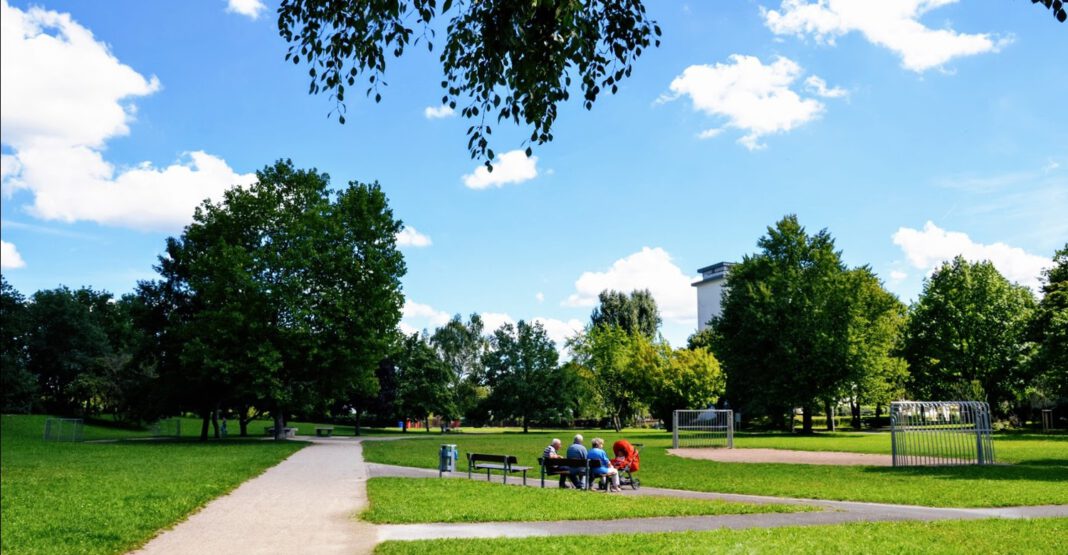 Westpark in Nürnberg soll erneuert werden Bürgerbeteiligung läuft bis 7. Dezember 2025 Westpark in Nürnberg soll erneuert werden Bürgerbeteiligung läuft bis 7. Dezember 2025